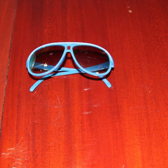 BOYS/GIRLS SUNGLASSES (7 PAIR) - Picture 1 of 7